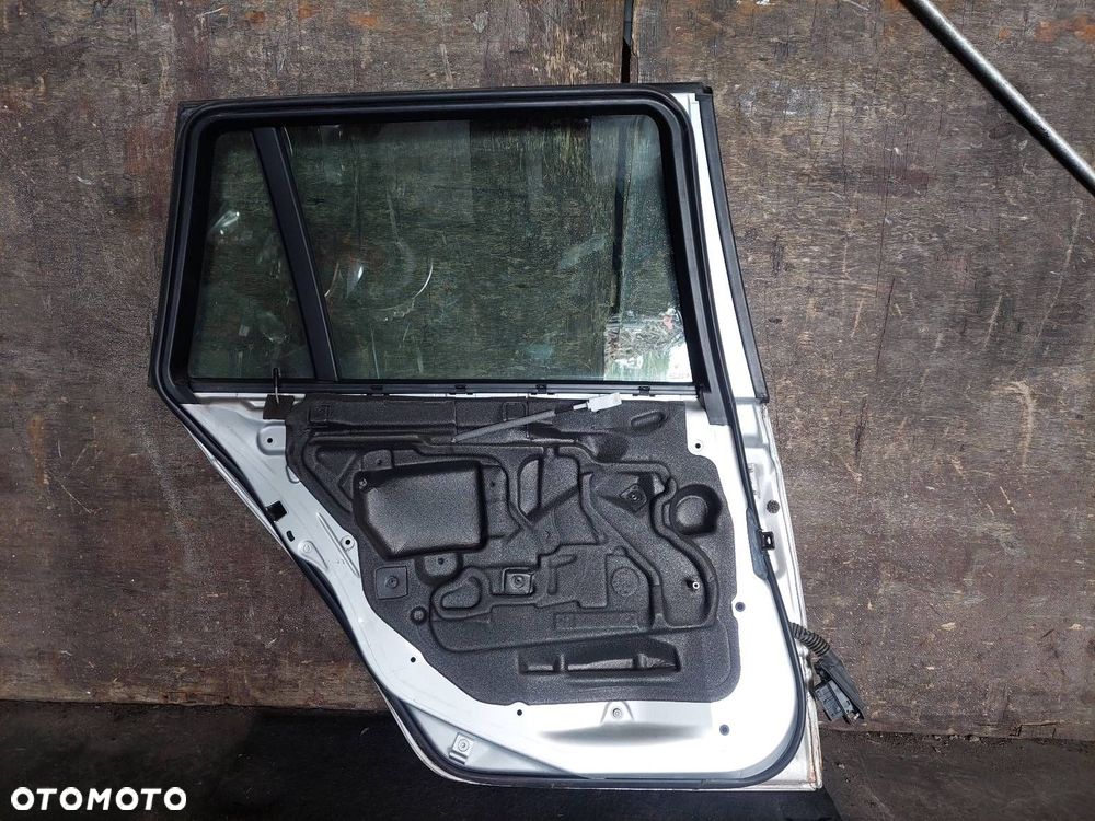 DRZWI KOMPLETNE LEWY TYŁ BMW E46 LIFT 316i 354/7 SREBRNE KOMBI TOURING - 4