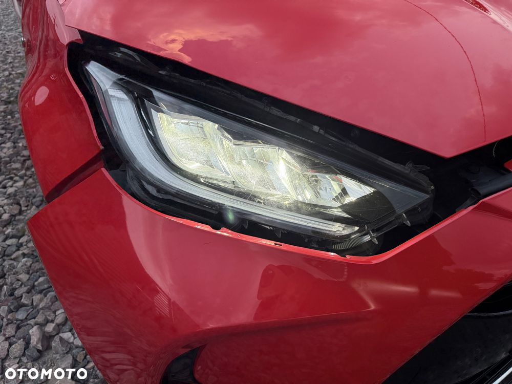 Toyota Yaris Hybrid 100 Premium - 17
