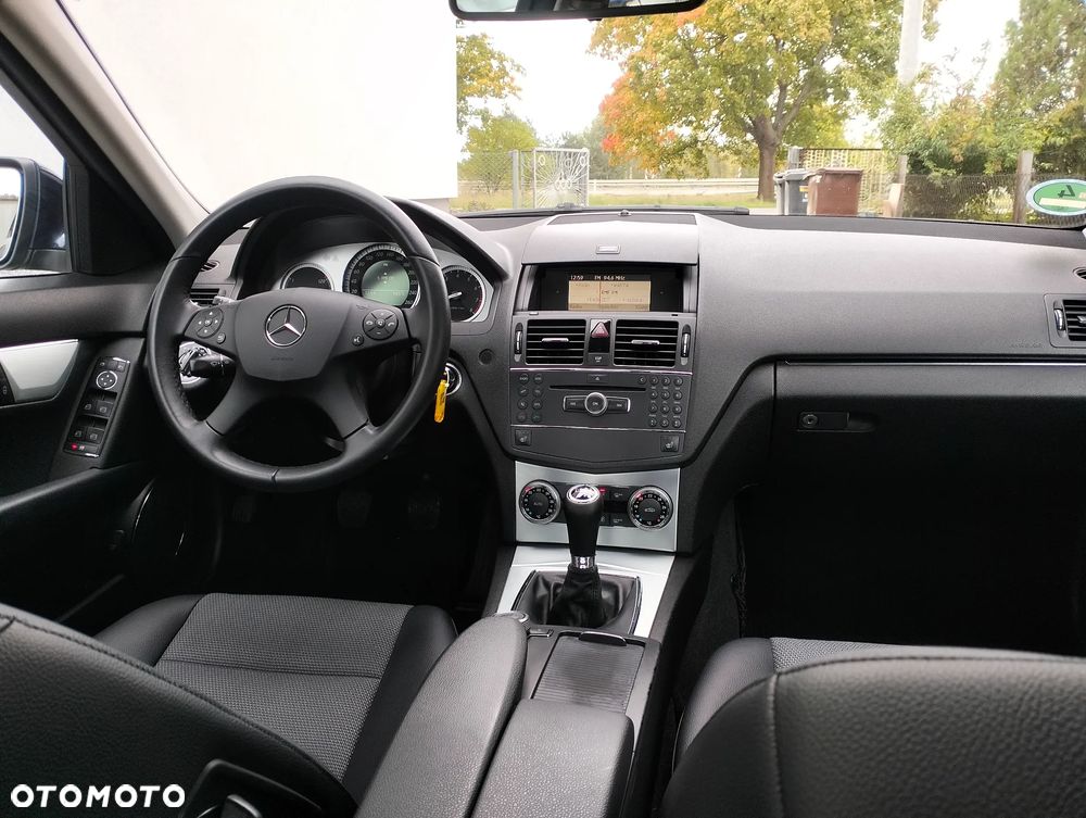 Mercedes-Benz Klasa C 200 Kompressor Avantgarde - 31