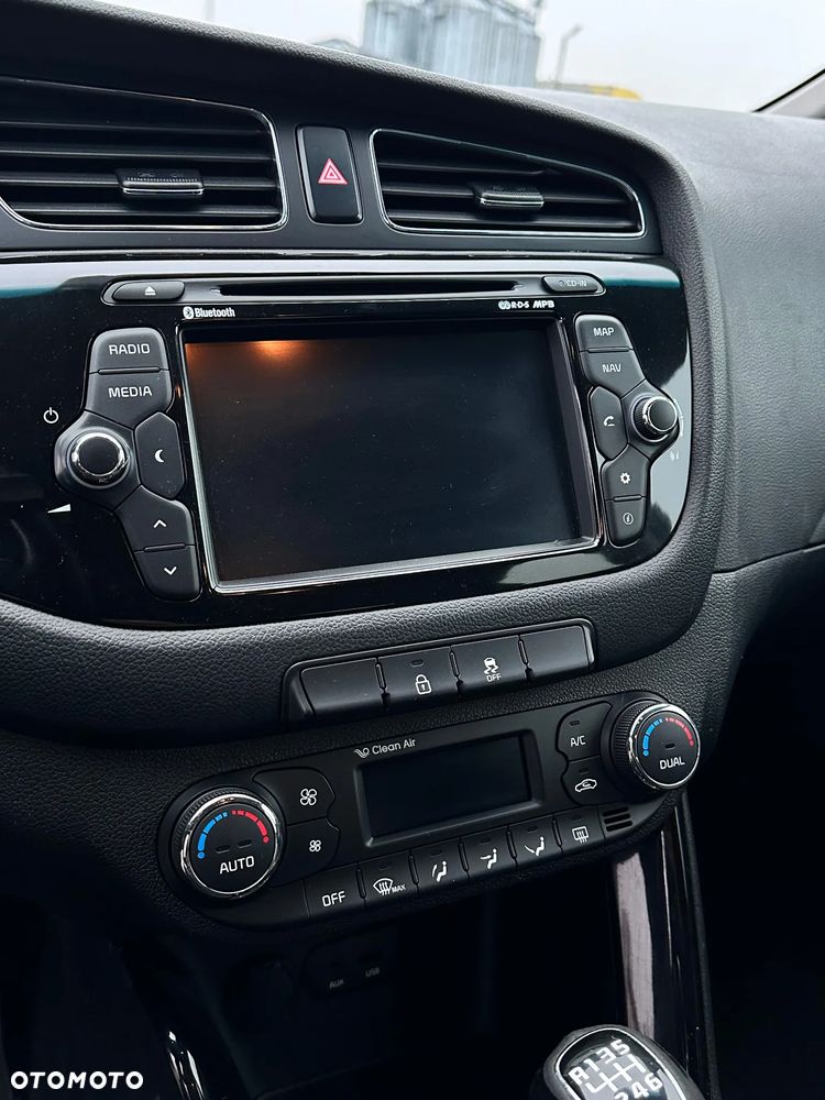 Kia Ceed - 15