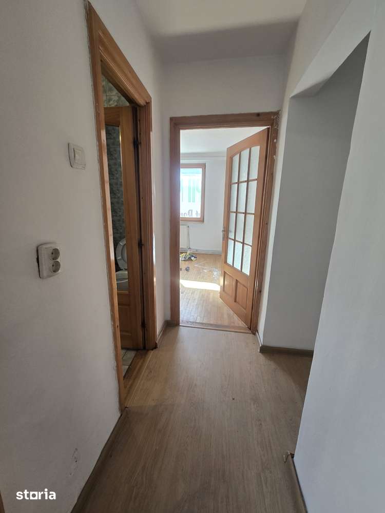 Vând spațiu comercial zona Garii! - Imagine principală: 3/8