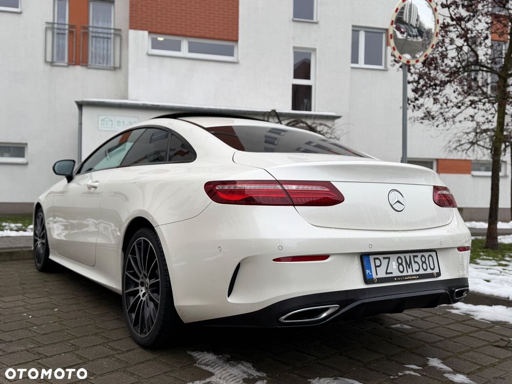 Mercedes-Benz Klasa E 220 d 4-Matic 9G-TRONIC - 11