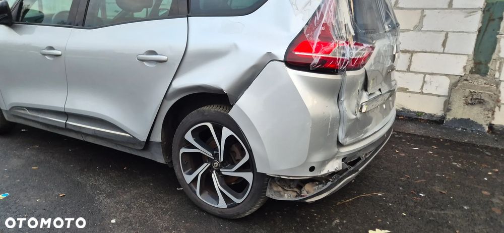 Renault Grand Scenic - 8
