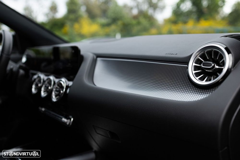 Mercedes-Benz EQA 300 4Matic Progressive - 41