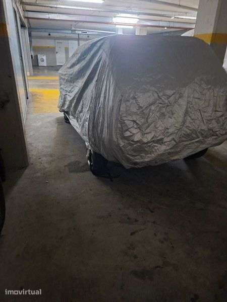 Lugar de garagem espaçoso em Gaia - Grande imagem: 3/3