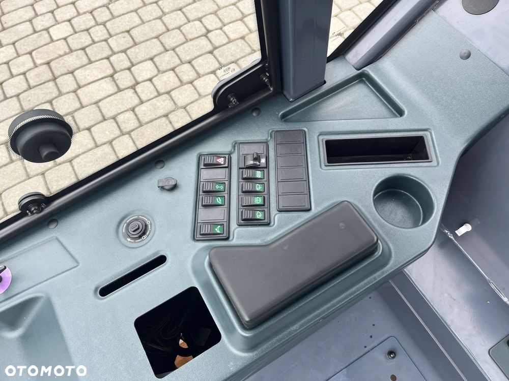 KABINA KOPARKA ŁADOWARKA TEREX KOBELCO SCHAFFER TEREX YANMAR SK34 12194netto - 12