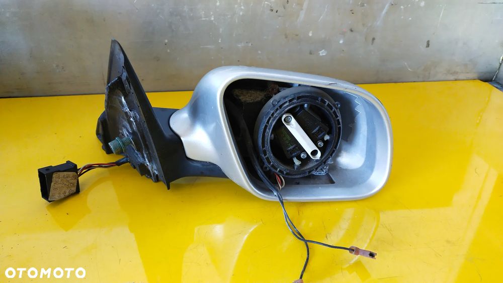 LUSTERKO PRAWE SEAT LEON 1 - 1