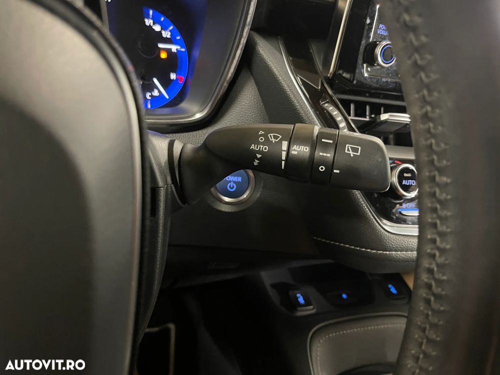 Toyota Corolla 2.0 HSD TS Exclusive - 23