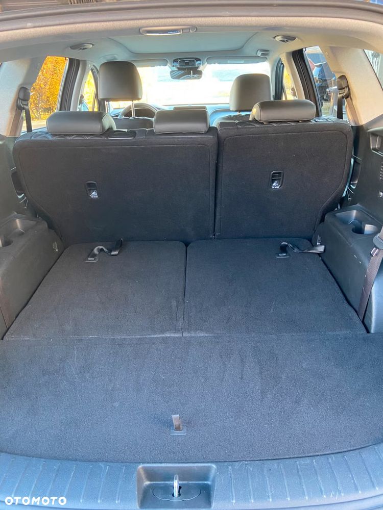 Hyundai Santa Fe 1.6 Plugin-Hybrid 4WD SEVEN Signature - 12