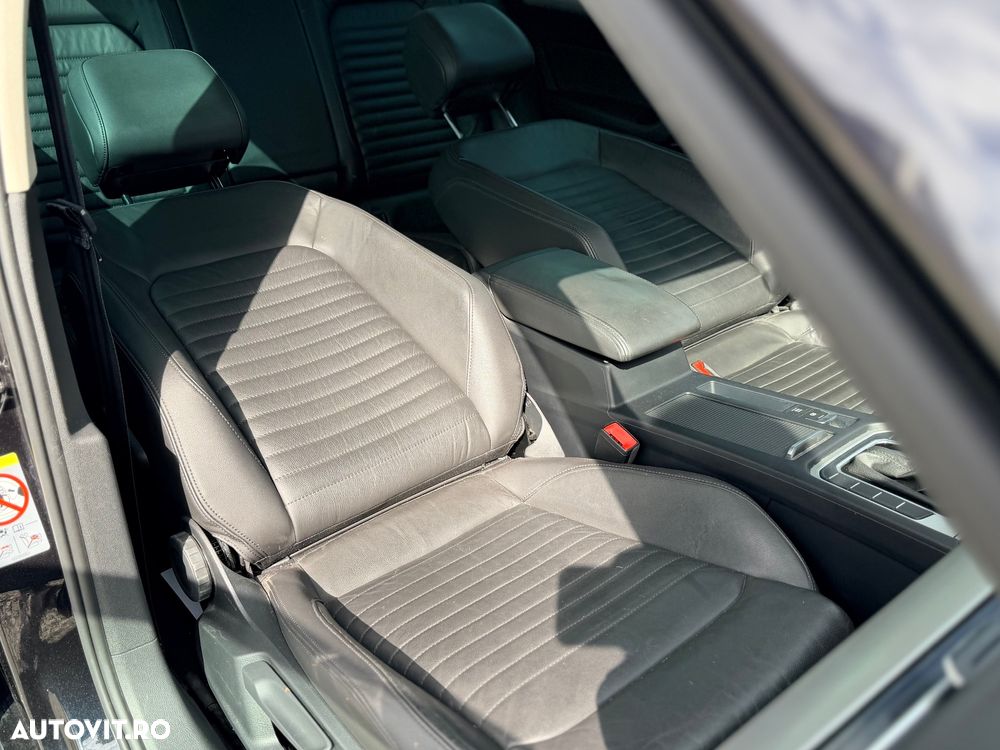 Volkswagen Passat 1.6 TDI SCR DSG Business - 24
