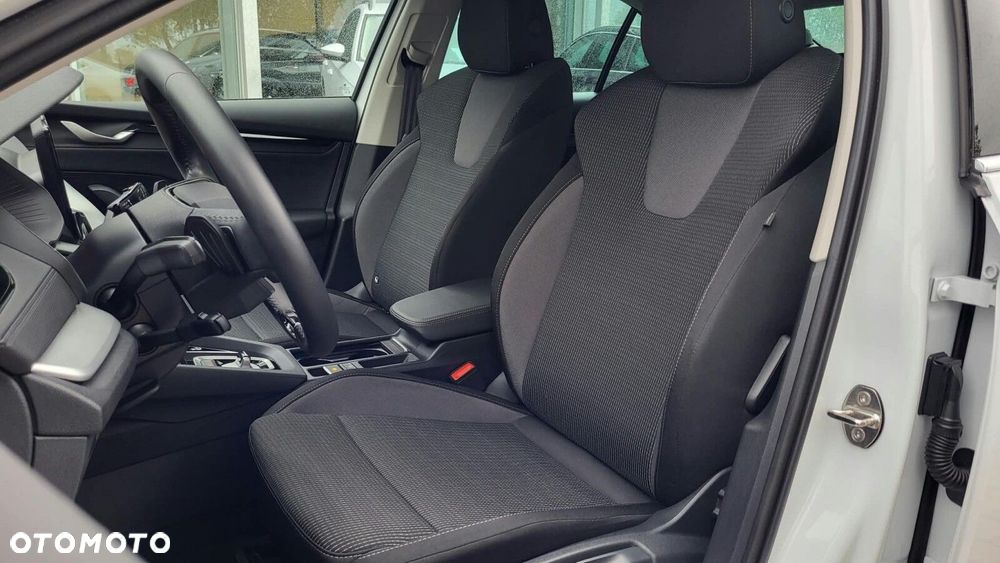 Skoda Octavia 1.5 TSI mHEV Selection DSG - 12