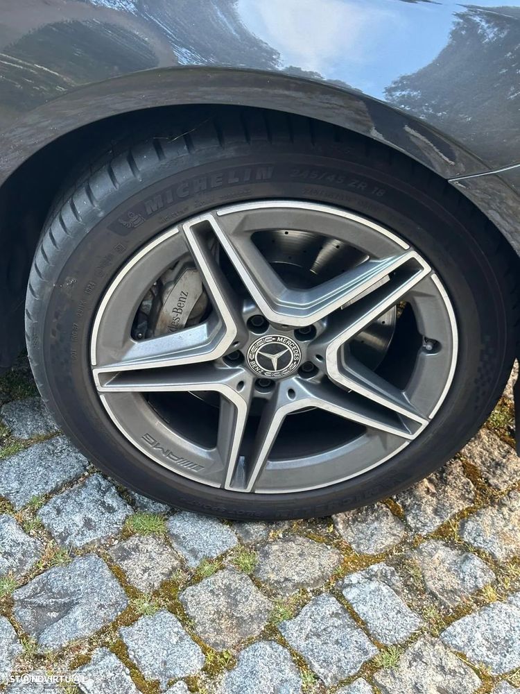 Mercedes-Benz E 300 de AMG Line - 25