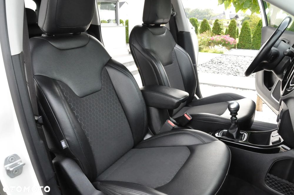 Jeep Compass 1.4 TMair Night Eagle FWD S&S - 36