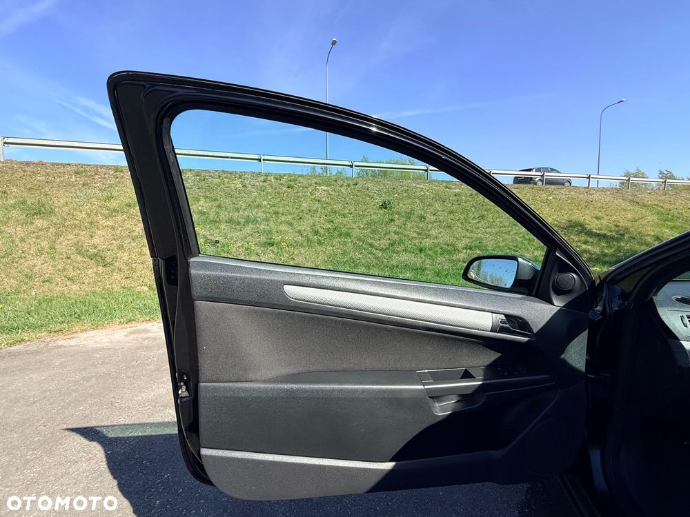 Opel Astra 1.6 - 17
