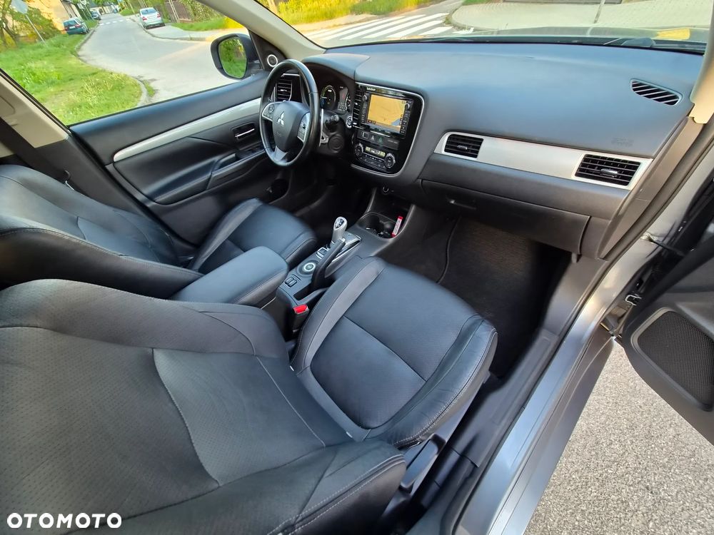 Mitsubishi Outlander - 29