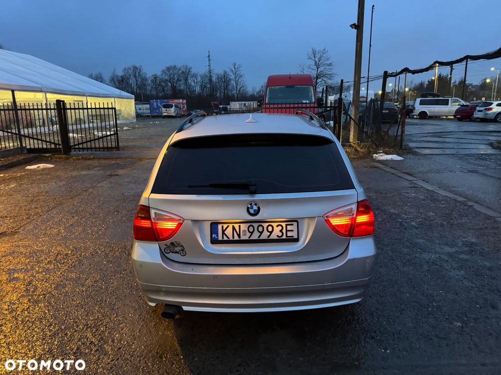 BMW Seria 3 320d - 4