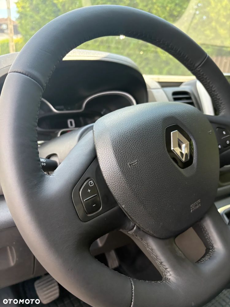 Renault Trafic - 19