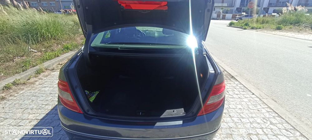 Mercedes-Benz C 220 CDi Avantgarde Aut. - 13