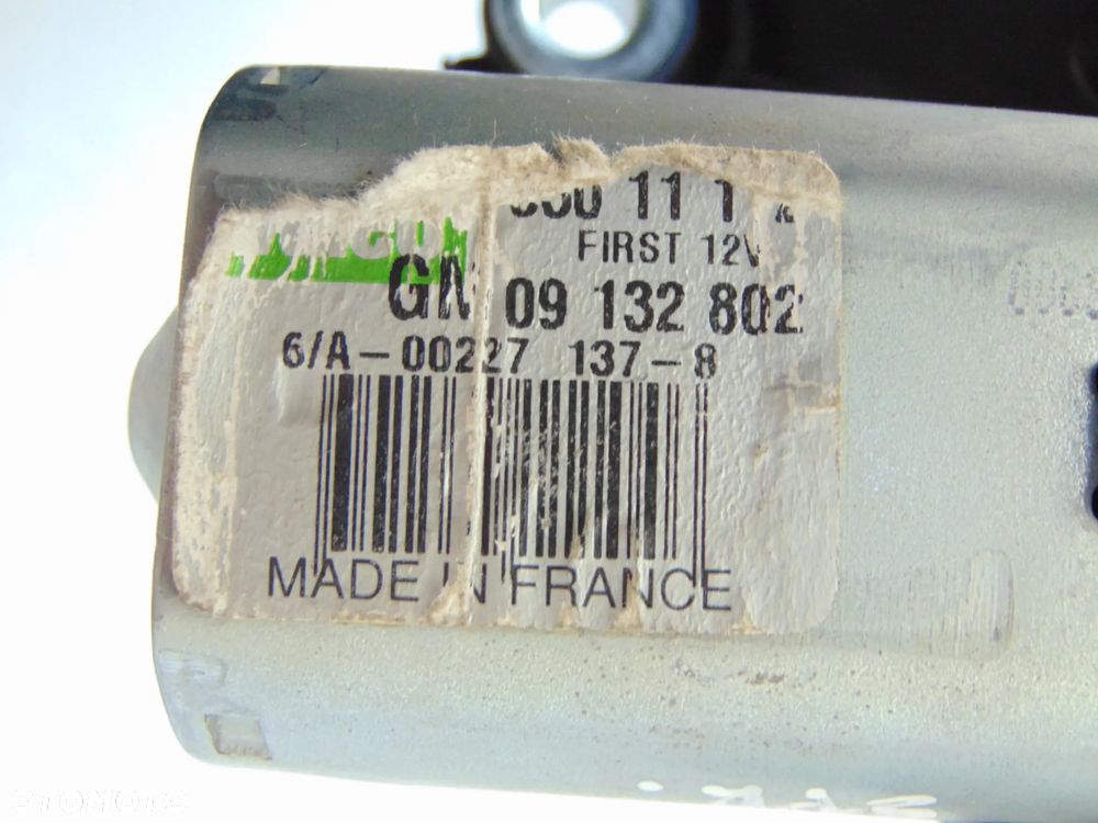 ORYGINAŁ silniczek wycieraczki tylnej klapy bagażnika 09132802 53011112 Opel Corsa C Meriva A 00-10r - 12