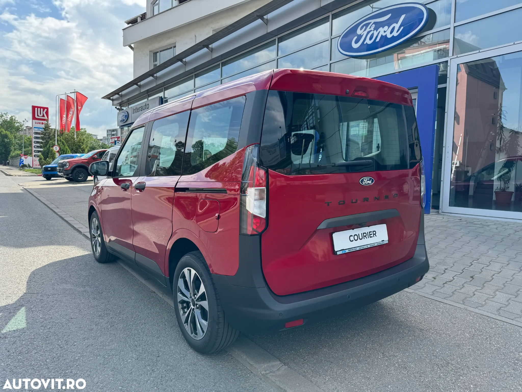 Ford Tourneo Courier 1.0 EcoBoost Trend - 12