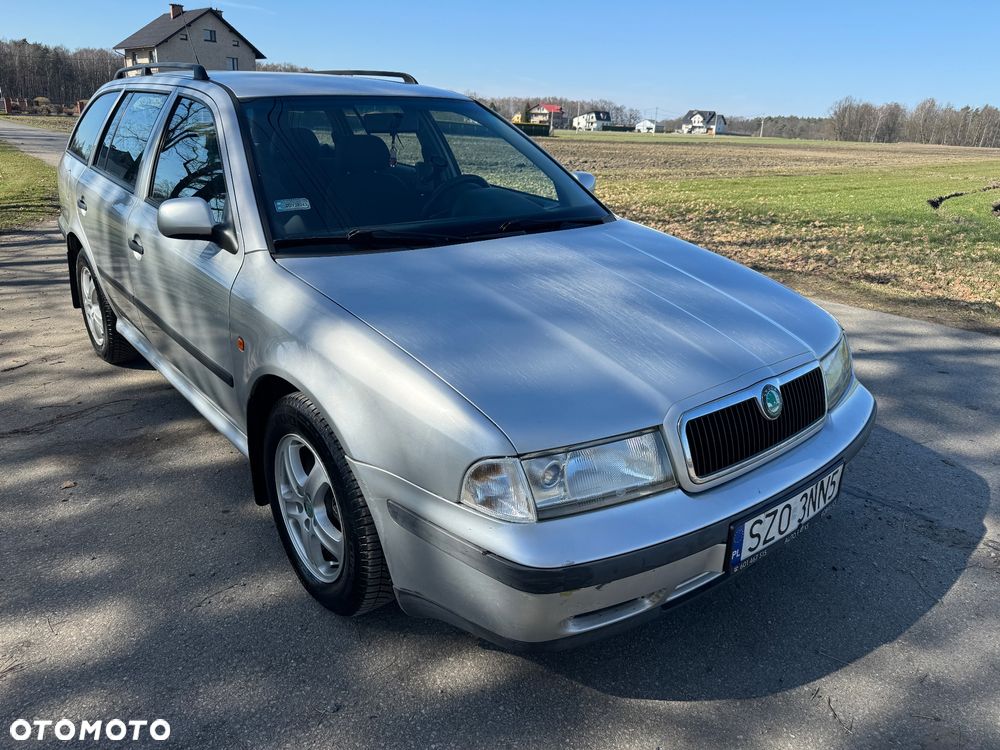Skoda Octavia 1.8T Elegance - 3