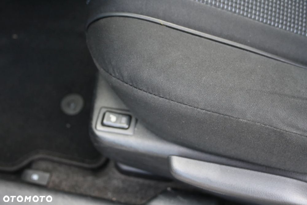 Mazda 2 - 12