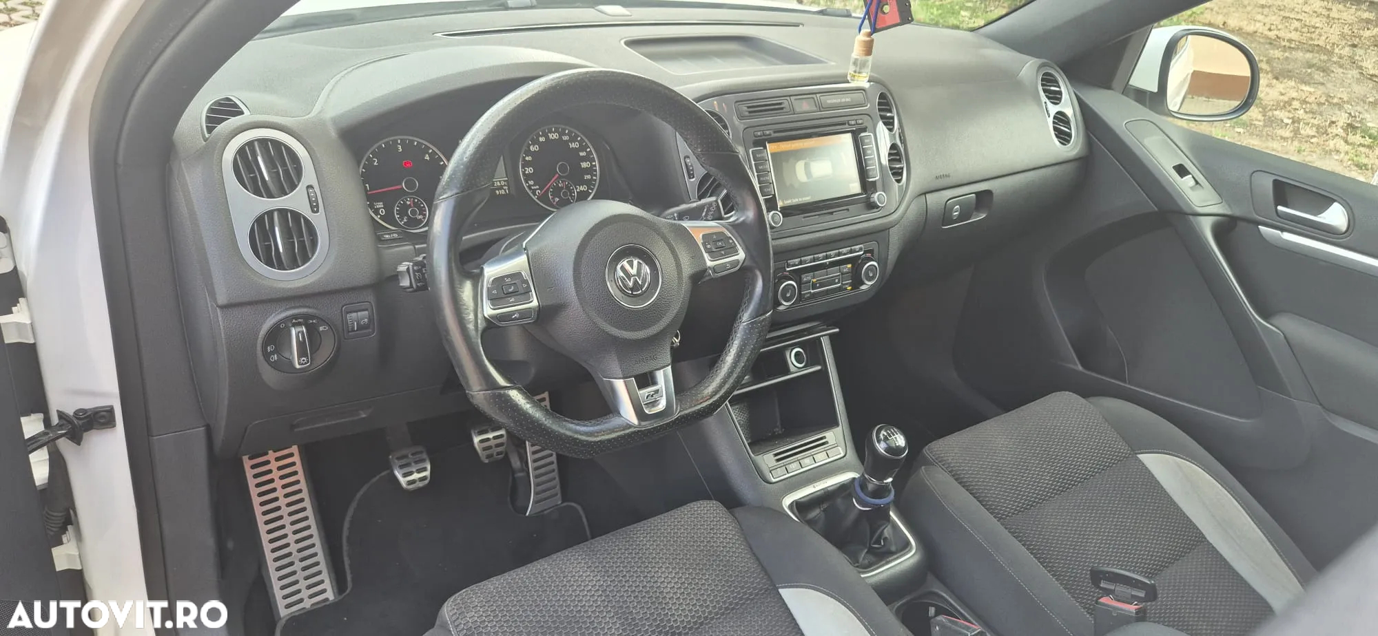 Volkswagen Tiguan - 15