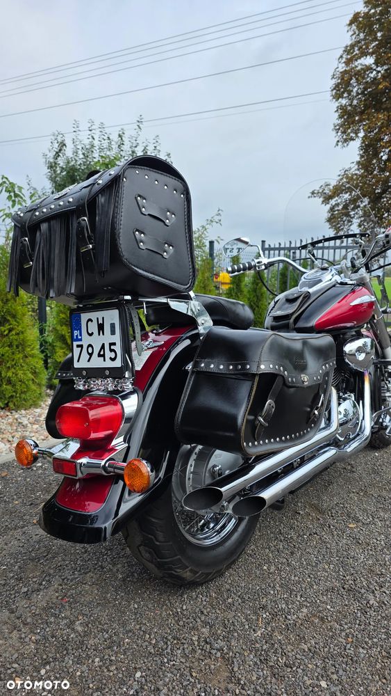 Suzuki Intruder - 8