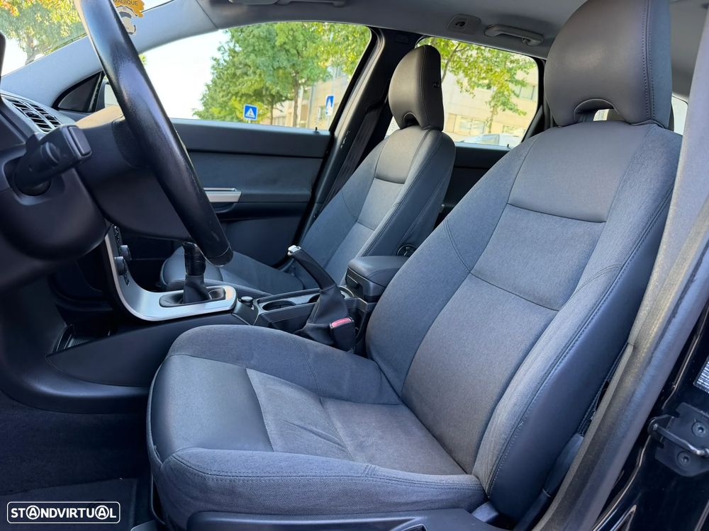 Volvo V50 1.6D - 12