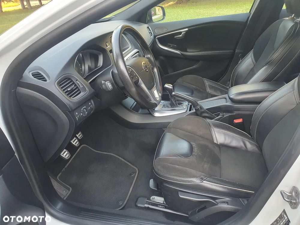 Volvo V40 D2 Drive-E R-Design Kinetic - 10