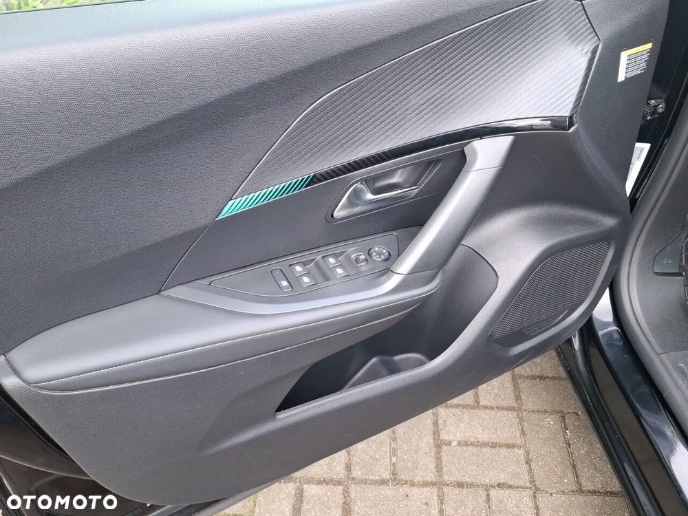 Peugeot 2008 1.2 PureTech Allure S&S EAT8 - 16