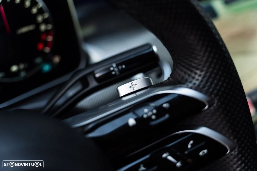 Mercedes-Benz C 300 e AMG Line - 19