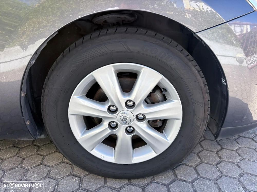 Toyota Auris 1.4 D-4D Sol - 12