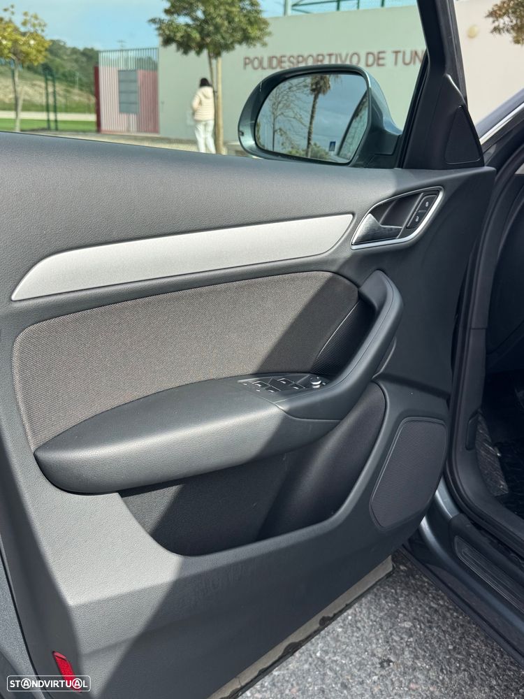 Audi Q3 2.0 TDI Sport - 8
