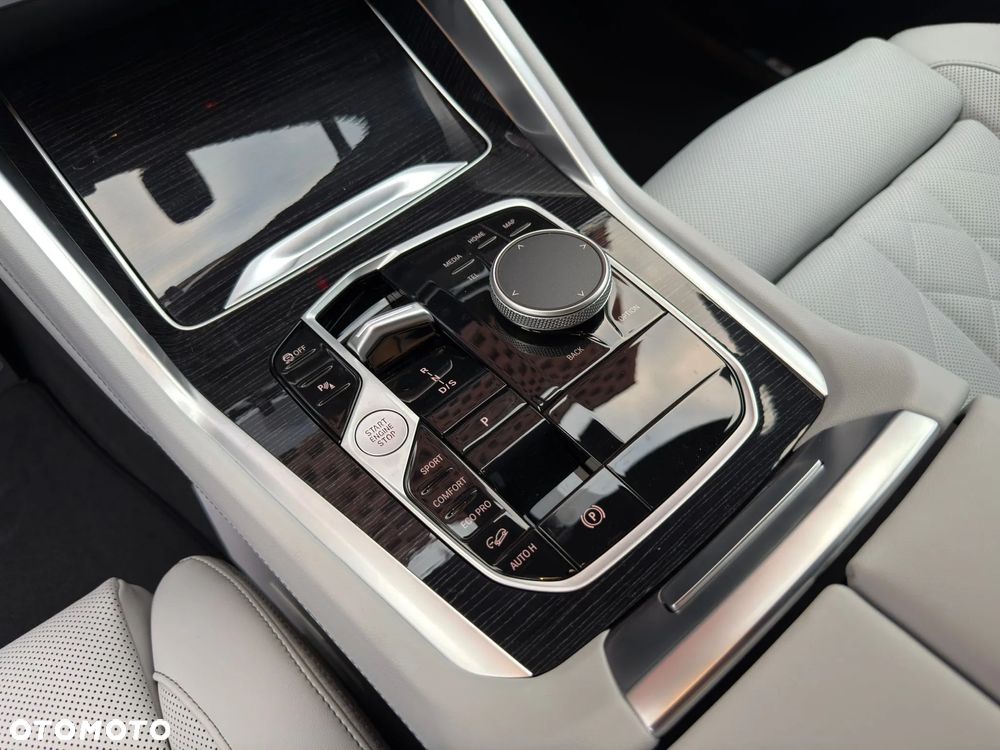 BMW X6 xDrive30d mHEV - 21