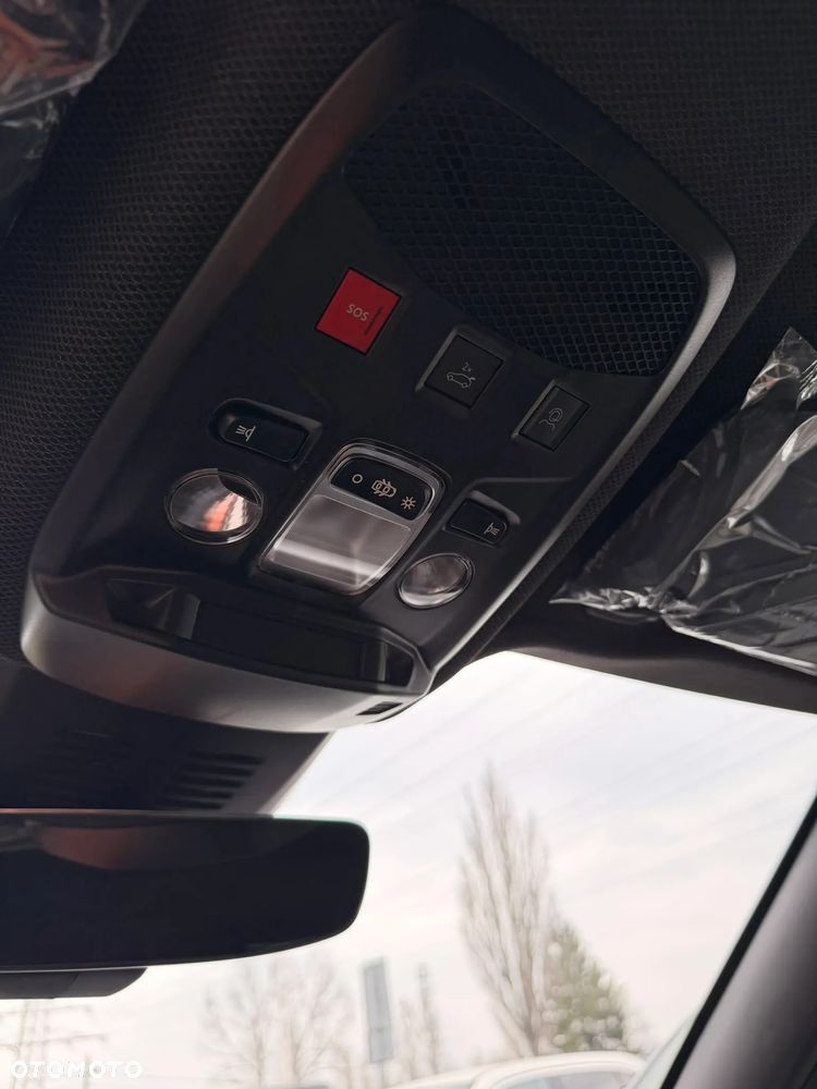 Jeep Avenger 1.2 T3 mHEV Black Edition FWD eDCT6 - 31