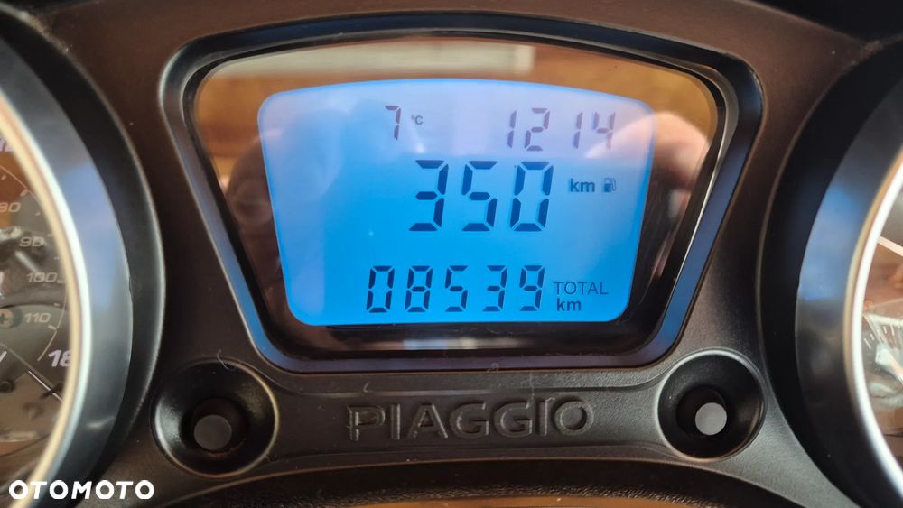 Piaggio MP-3 - 9