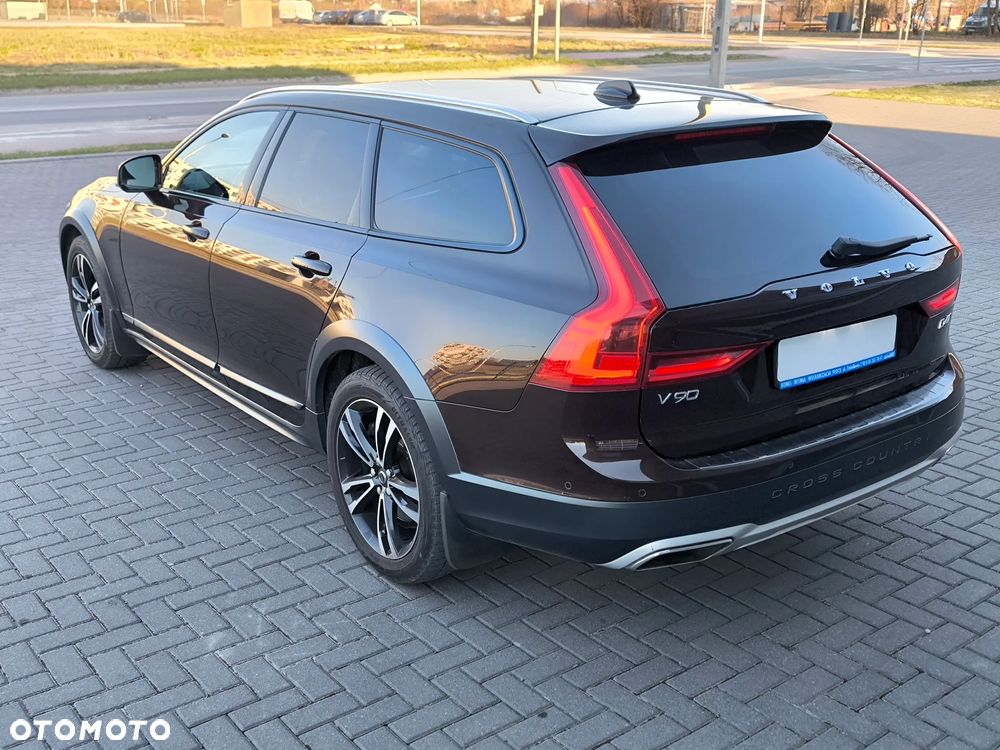 Volvo V90 Cross Country - 6