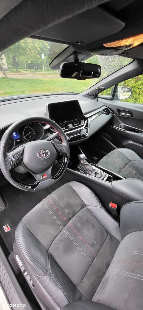 Toyota C-HR 2.0 Hybrid GR Sport - 32