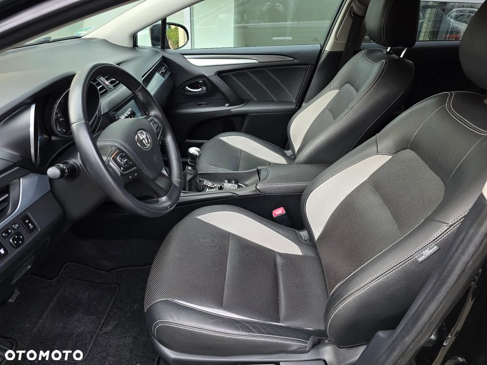 Toyota Avensis 1.8 Prestige - 18