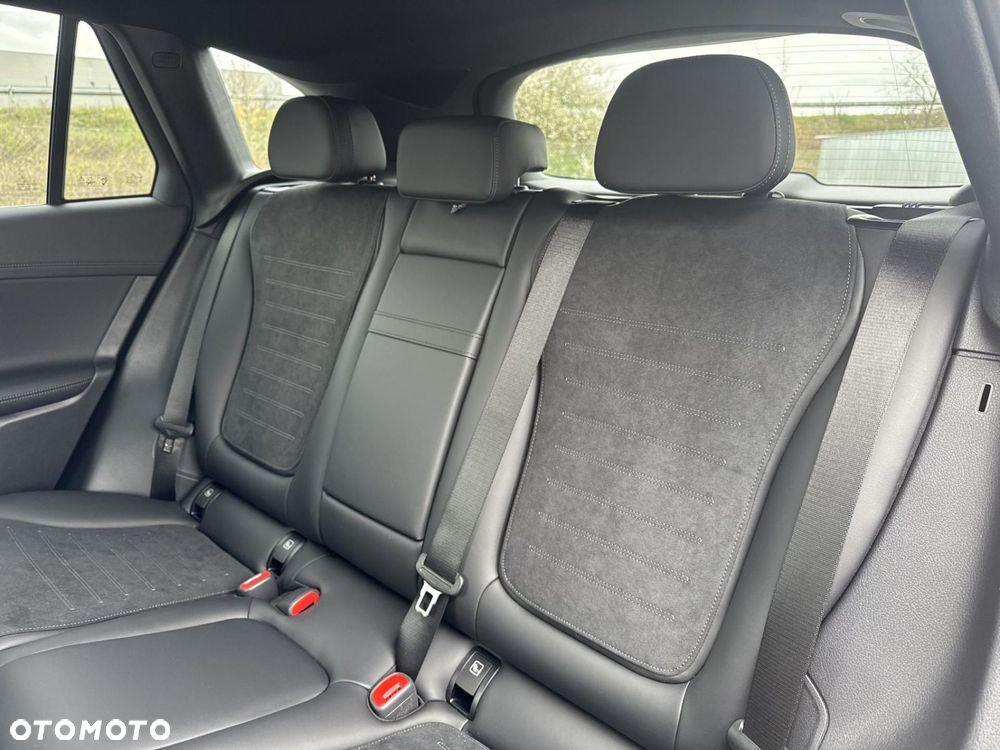 Mercedes-Benz GLC - 18