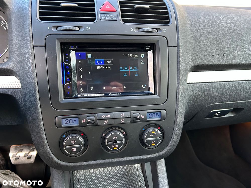 Volkswagen Golf R32 4Motion DSG - 8