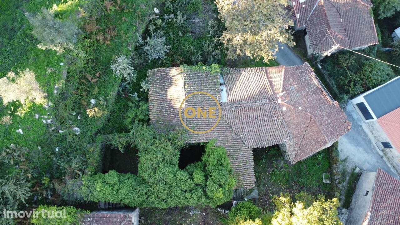 Ruína para Recuperar em Passô - Vila Verde - Grande imagem: 3/25