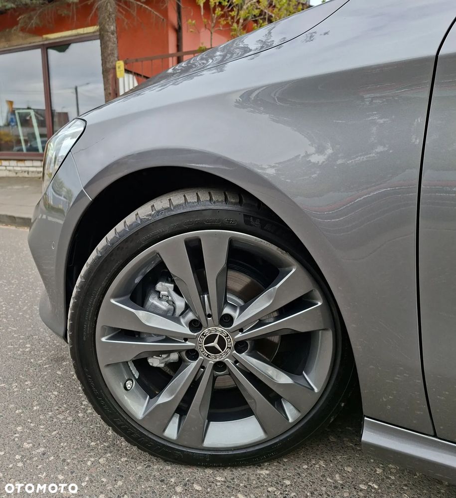 Mercedes-Benz CLA - 32