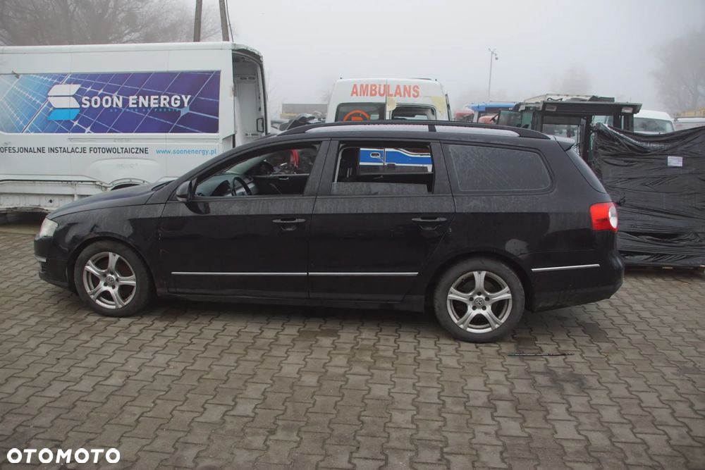 Auto na części - Volkswagen Passat B6 Lift 1.6 TDI 105 KM CAYC MDM L041 2010R Silnik Skrzynia Drzwi Maska Zderzak Błotnik Klapa Lampa Lusterko Klamka Deska Kokpit Sterownik Moduł Czujnik Licznik Kierownica Panel Wyświetlacz - 8
