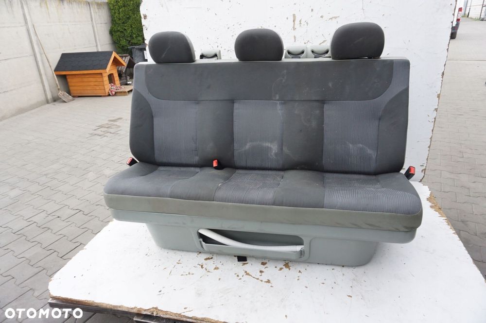 KANAPA FOTELE 2 RZĄD OPEL VIVARO A - 1