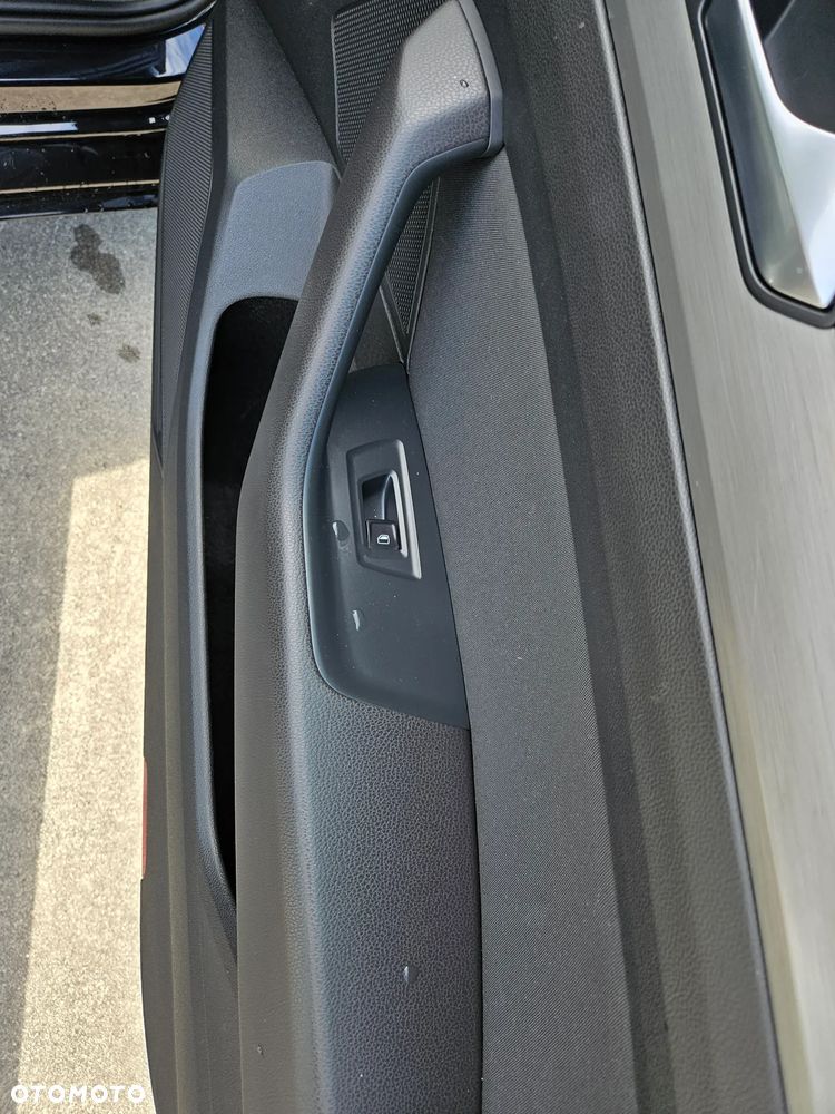 Volkswagen Passat 2.0 TDI SCR Comfortline - 14