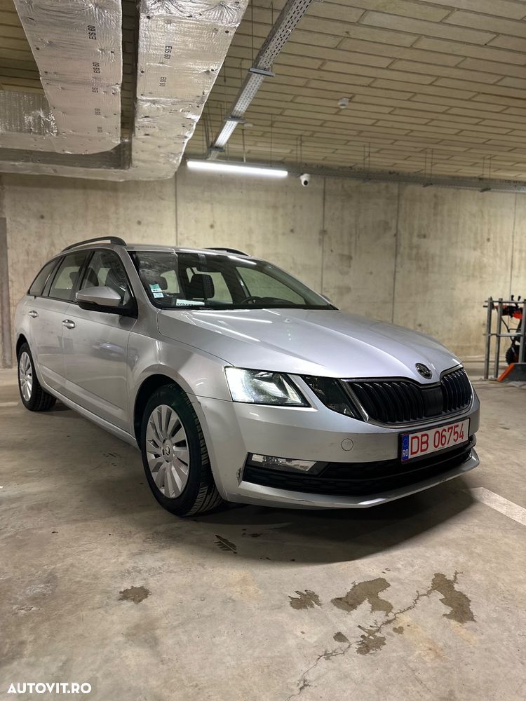 Skoda Octavia 1.6 TDI DSG Ambition - 2