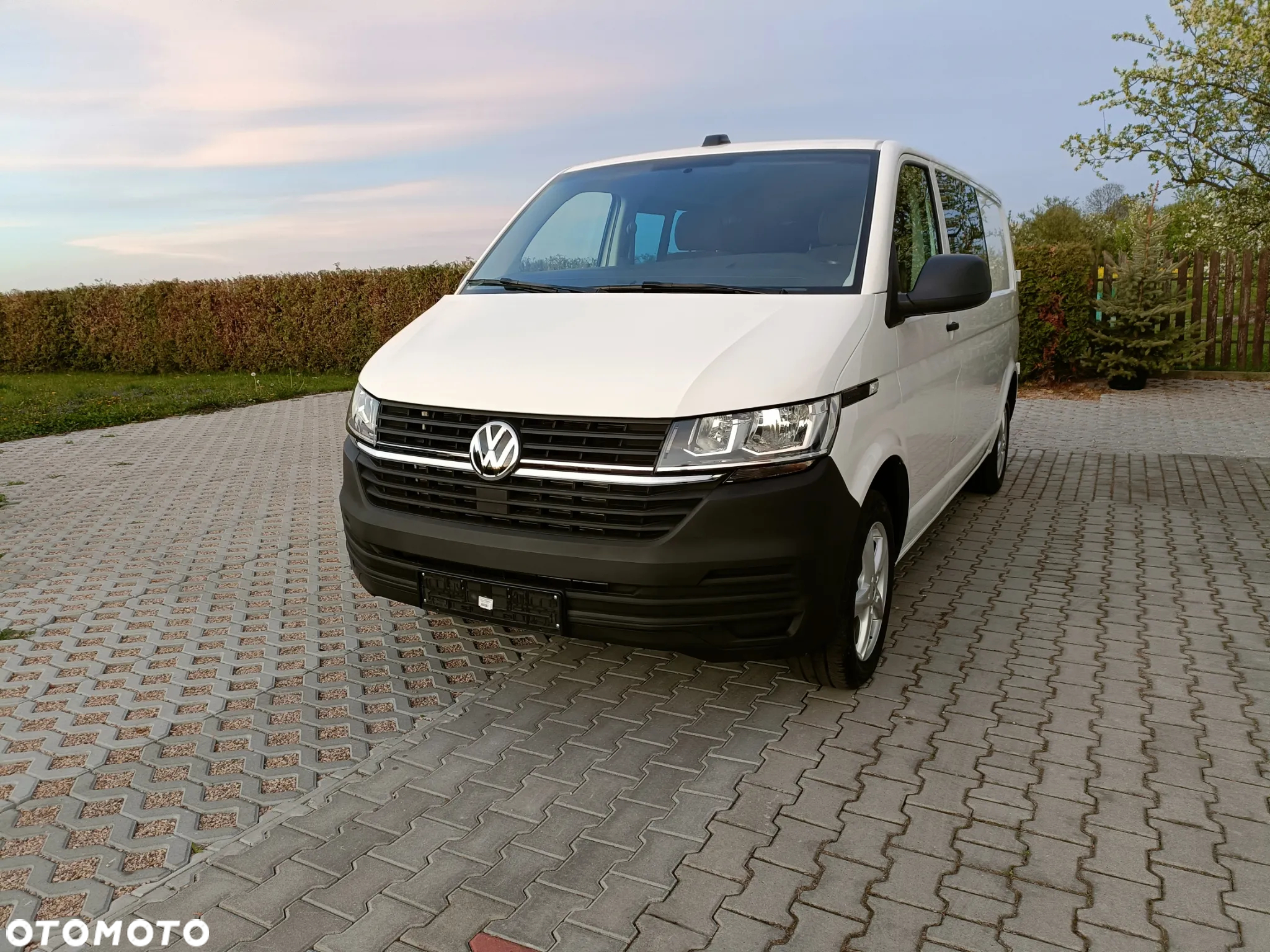 Volkswagen Transporter TDI Lang Plus Edition - 2