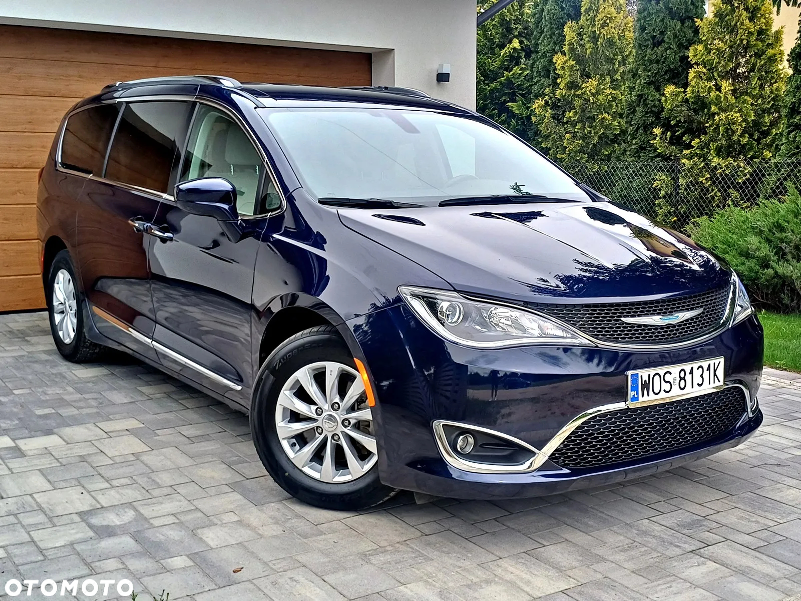 Chrysler Pacifica - 3